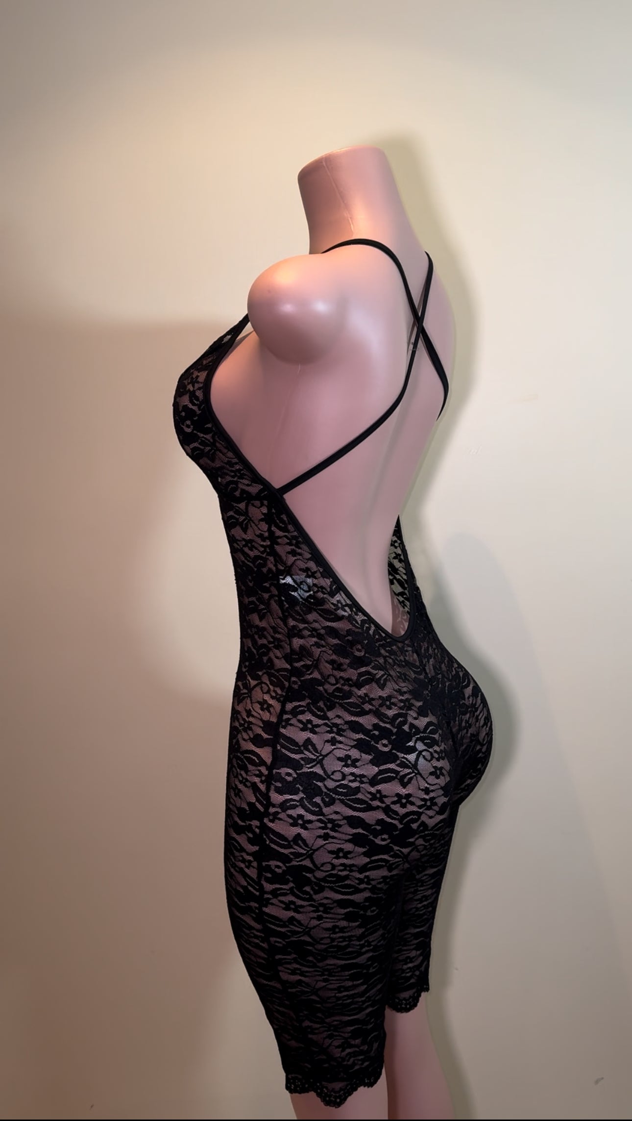 SHE’S SEDUCTIVE JUMPSUIT